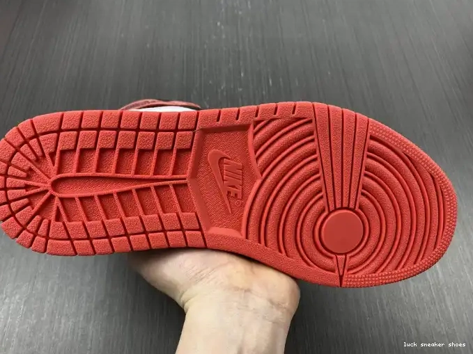 Reps LUCY 'Track High 555088-112 Air Red' Jordan 1 OG Retro 0522